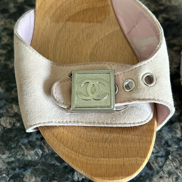 CHANEL WOODEN PLATFORM MULE CLOG SANDALS SIZE 36