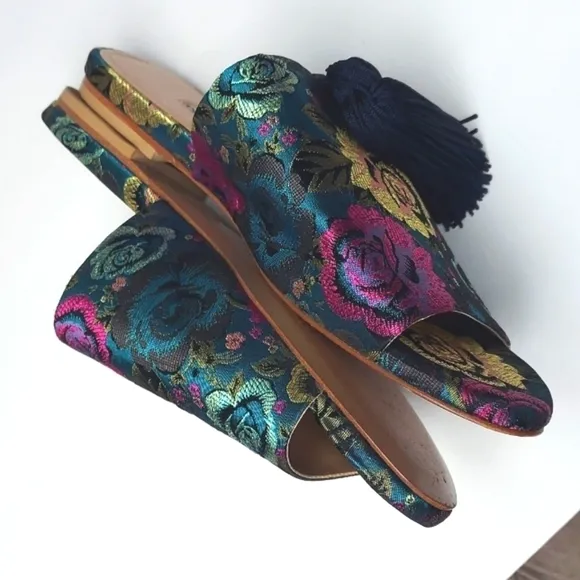 Charles David Sashay Sandal w/Tassel Colorful Slide Size 7.5