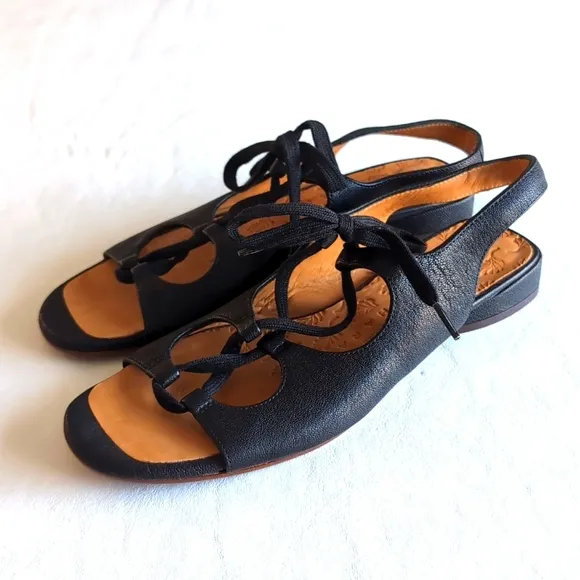 CHIE MIHARA Flat Black Leather Gladiator Lace Up Sandals Women's Size 40