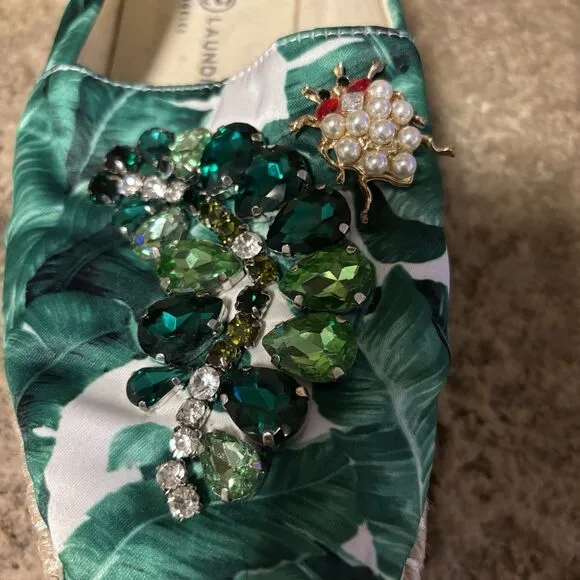 CHINESE Laundry Hayden Green Tropical Print Beaded Bug Espadrilles Shoes 9/40