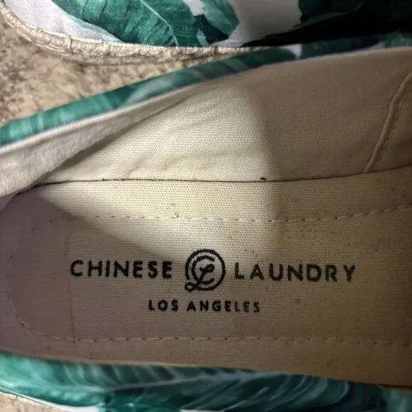 CHINESE Laundry Hayden Green Tropical Print Beaded Bug Espadrilles Shoes 9/40