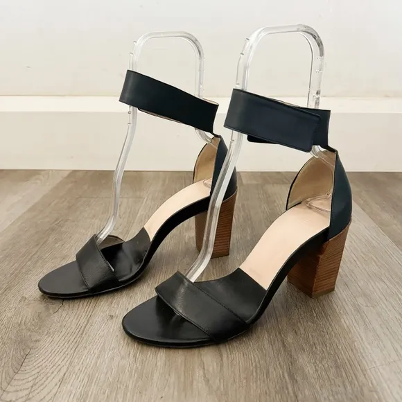 Chloe Navy Leather Ankle Strap Block Heel Sandals 40/9.5