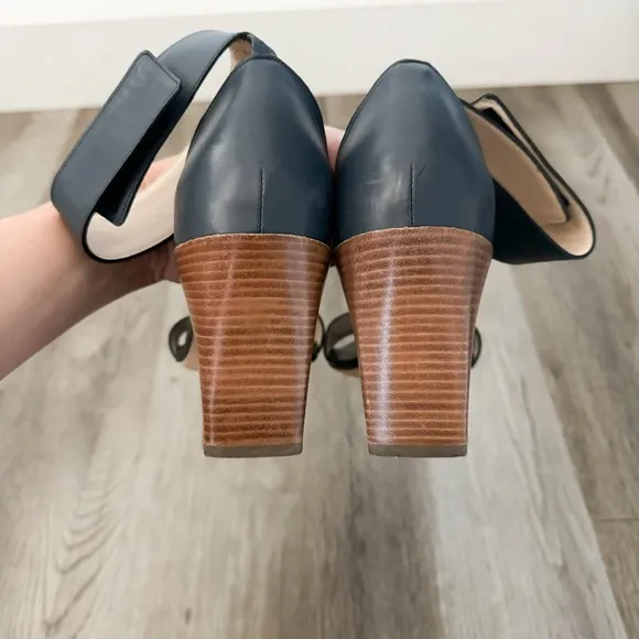 Chloe Navy Leather Ankle Strap Block Heel Sandals 40/9.5
