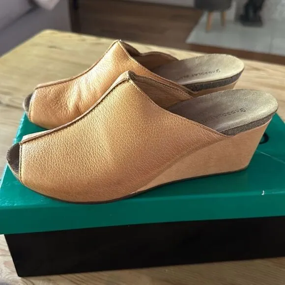Chocolat Blu Elden Wedge Mule - Camel Color Leather Womens Size 39 EU/ 8-8.5/US