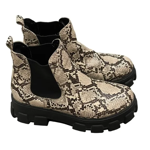 Circus by Sam Edelman Darielle Chunky Snake Print Ankle Boot Womens Size 9.5