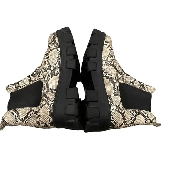Circus by Sam Edelman Darielle Chunky Snake Print Ankle Boot Womens Size 9.5
