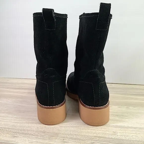 CLARKS Black Suede Boots Eden Mid Hi Chunky Boot Pull One Lug Sole Streetwear