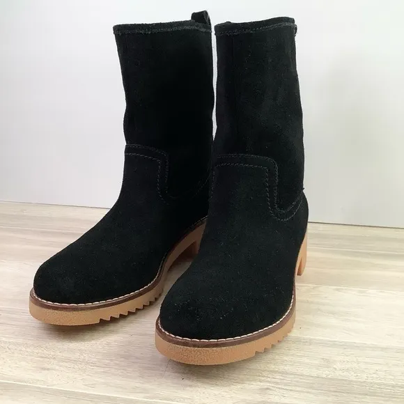 CLARKS Black Suede Boots Eden Mid Hi Chunky Boot Pull One Lug Sole Streetwear