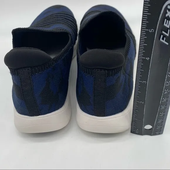 Clarks Cloudsteppers Adella Step Women's Slip-On Sneakers in blue camo size 7.5M