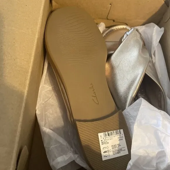 Clarks Womens Reyna Twist Metallic Open Toe Sandals Gold NEW US 6 M