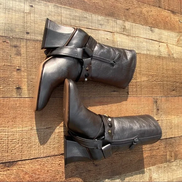 Coach Glam Goth Metallic Vachetta Leather Harness Western Smoke Boots 6