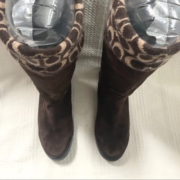 Coach | NWOT Tatum Suede Logo Boots 8.5