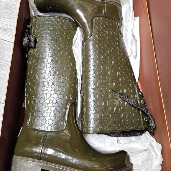 Coach Signature Rain Boots Mid-Calf Green FG1876 Embossed Size 9B NEW