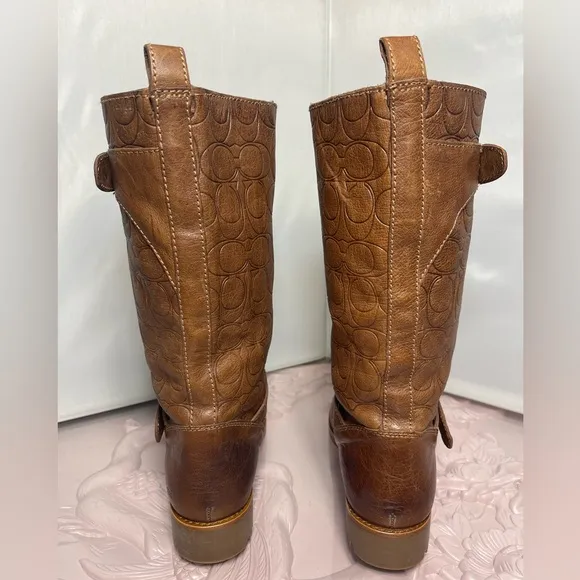 COACH “VIRGINIA” Iconic Logo Brown Embossed Monogram Riding Moto Boots 8B