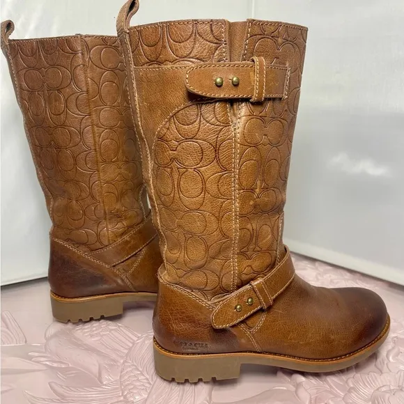 COACH “VIRGINIA” Iconic Logo Brown Embossed Monogram Riding Moto Boots 8B