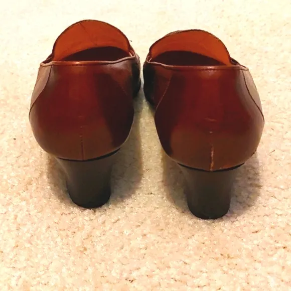 Cole Haan Italian leather penny loafers style heels