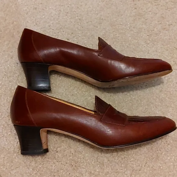 Cole Haan Italian leather penny loafers style heels