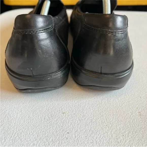 Cole Haan men’s size 11 black leather driving loafers shoes