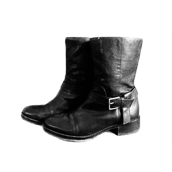 Cole Hahn Black leather boots mid calf size 8