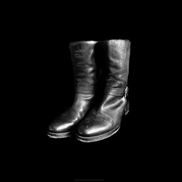 Cole Hahn Black leather boots mid calf size 8