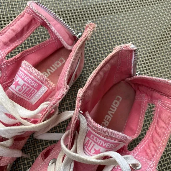 Converse Pink Sandals Sneakers size 8