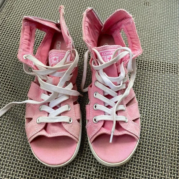 Converse Pink Sandals Sneakers size 8