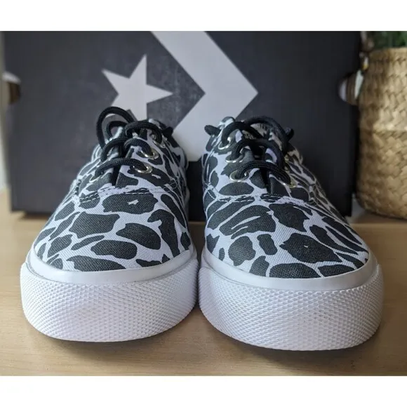 Converse Skid Grip OX Animal Print Unisex Low Top Sneakers W7.5 M6