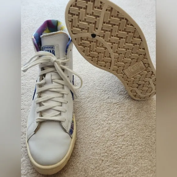 Converse White High-Top Sneakers with Blue Star 7