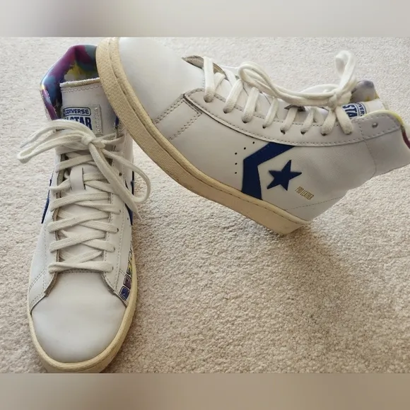 Converse White High-Top Sneakers with Blue Star 7