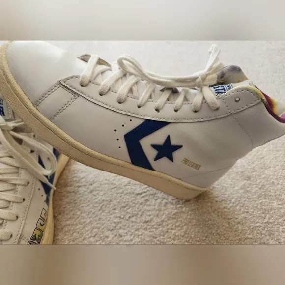 Converse White High-Top Sneakers with Blue Star 7
