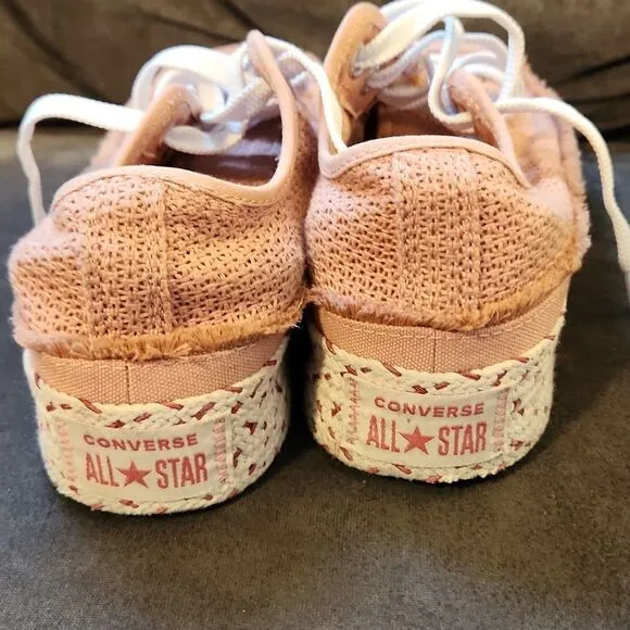Converse Size 8 Sneakrts Women's Lace-Up Sneakers Espadrilles Frayed Excellent