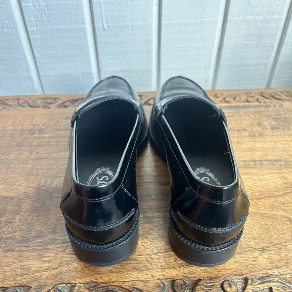 COPY - EUC Tods black  patent leather women's size 10 black penny loafers