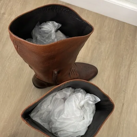 COPY - NWOT $450 Stuart Weitzman Heeled High Brown Leather Laced Boots