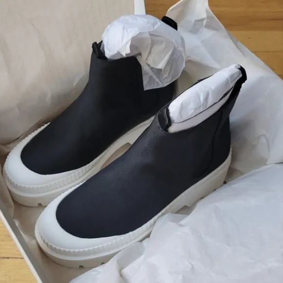 COPY - NWT MARC FISHER Libbi Lugsole/Chunky Booties - Sz 9.5