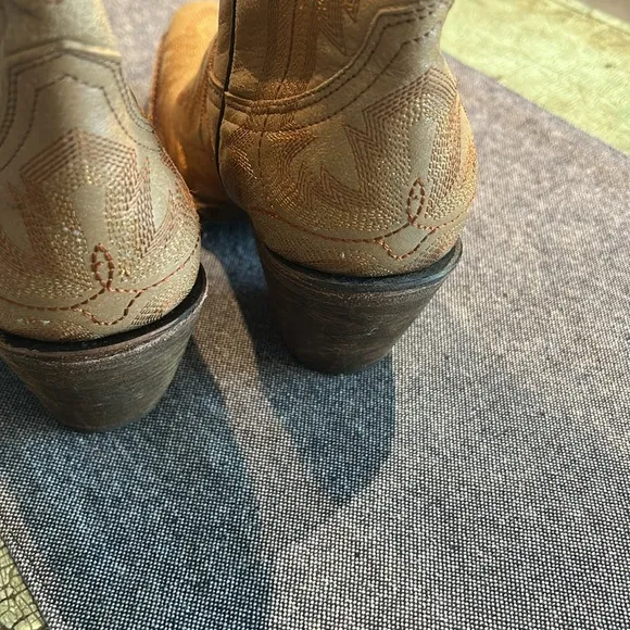 Corral Embroidered Cowboy Boot Tan Size 7