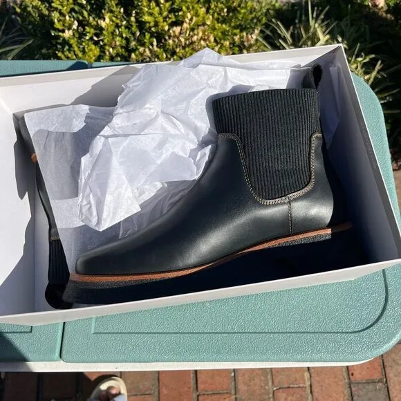 COS Chunky Pull On Leather Boots NIB