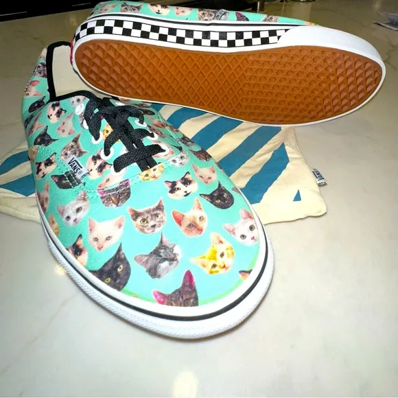 Custom Van’s | One of a Kind | Men’s Size 14 Cat Print Sneakers (NWT)