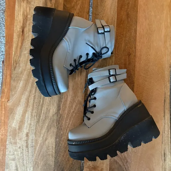 Demonia shaker 52 reflective Platform Boots with Chunky Soles