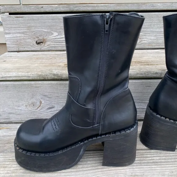 Destroy 90s Y2K Chunky Chonk Goth Black Leather Platform Boots 9