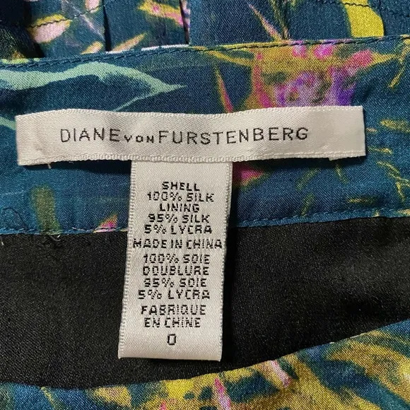 Diane Von Furstenberg 100% Silk Pialla Pleated Green Floral Mini Dress Size 0