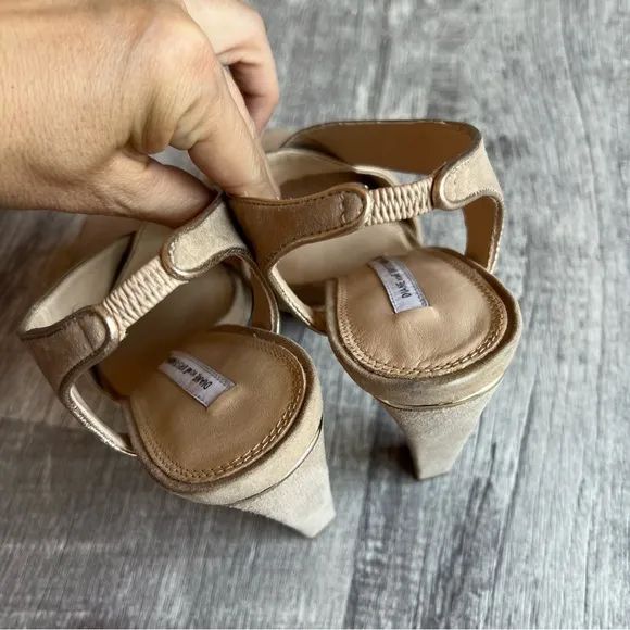 DIANE VON FURSTENBERG Julia Tan Suede Open Toe Sandals Size 7.5M