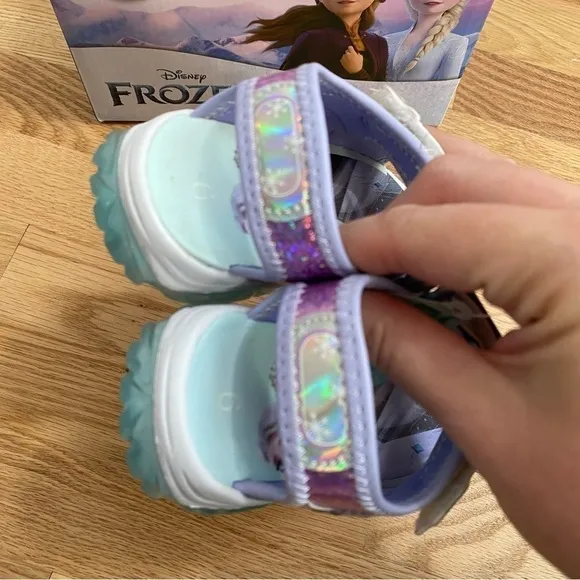 Disney Frozen Light Up Sandals NWT Sz 9 Blue Purple Adjustable Open Toe