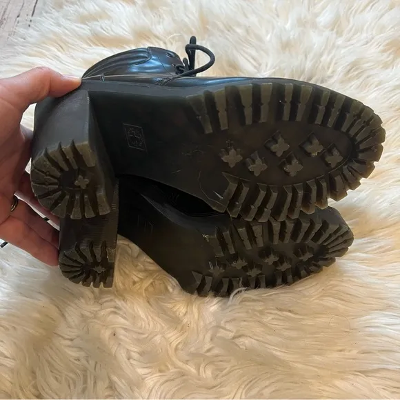 Doc Martens Black Smooth Leather Persephone Platform Heeled Boots Women’s Size 7