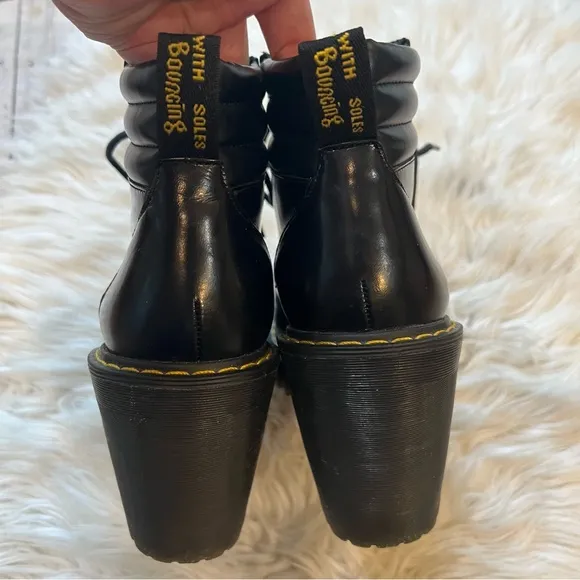 Doc Martens Black Smooth Leather Persephone Platform Heeled Boots Women’s Size 7