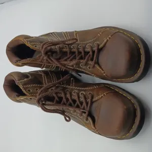 Doc Martens Quincy Chunky Leather Boots Size 12M Brown 90s Y2K Unisex