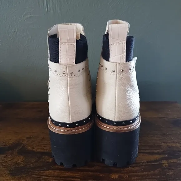 Dolce Vita Boots Women's 9 Huey Studded Pull On Bootie White Leather Chunky Heel