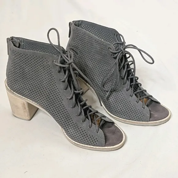 DOLCE VITA More Perforated Heeled Sandal