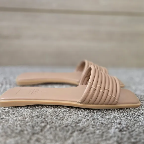 Dolce Vita Nyx Sandals NEW size 9.5