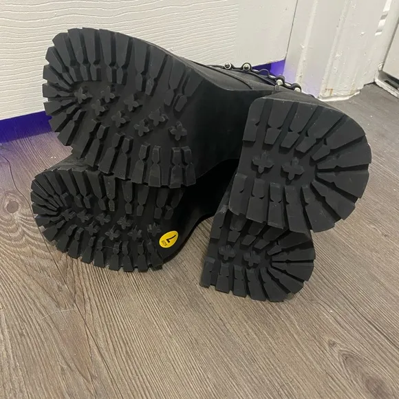 Dolls Kill / Widow Shot Caller Platform Boots