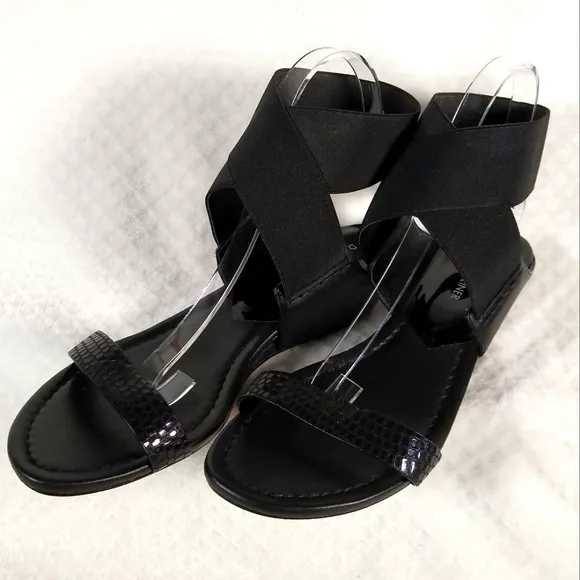 Donald J. Pliner Black Leather Wedge Sandals Textured Toe Strap Sz 9.5